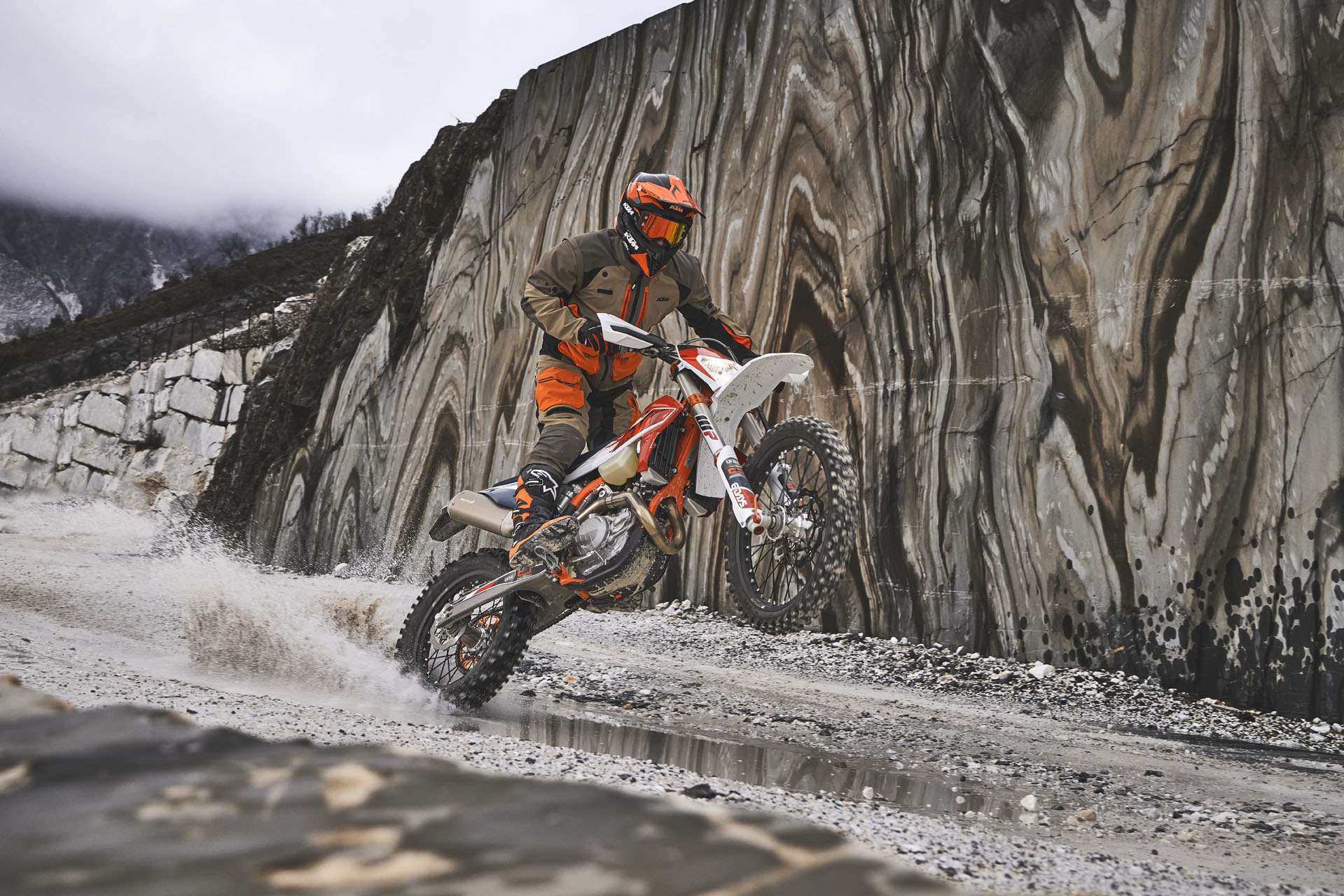 MY23 KTM 450 EXC-F Six Days – Action – Cat B3